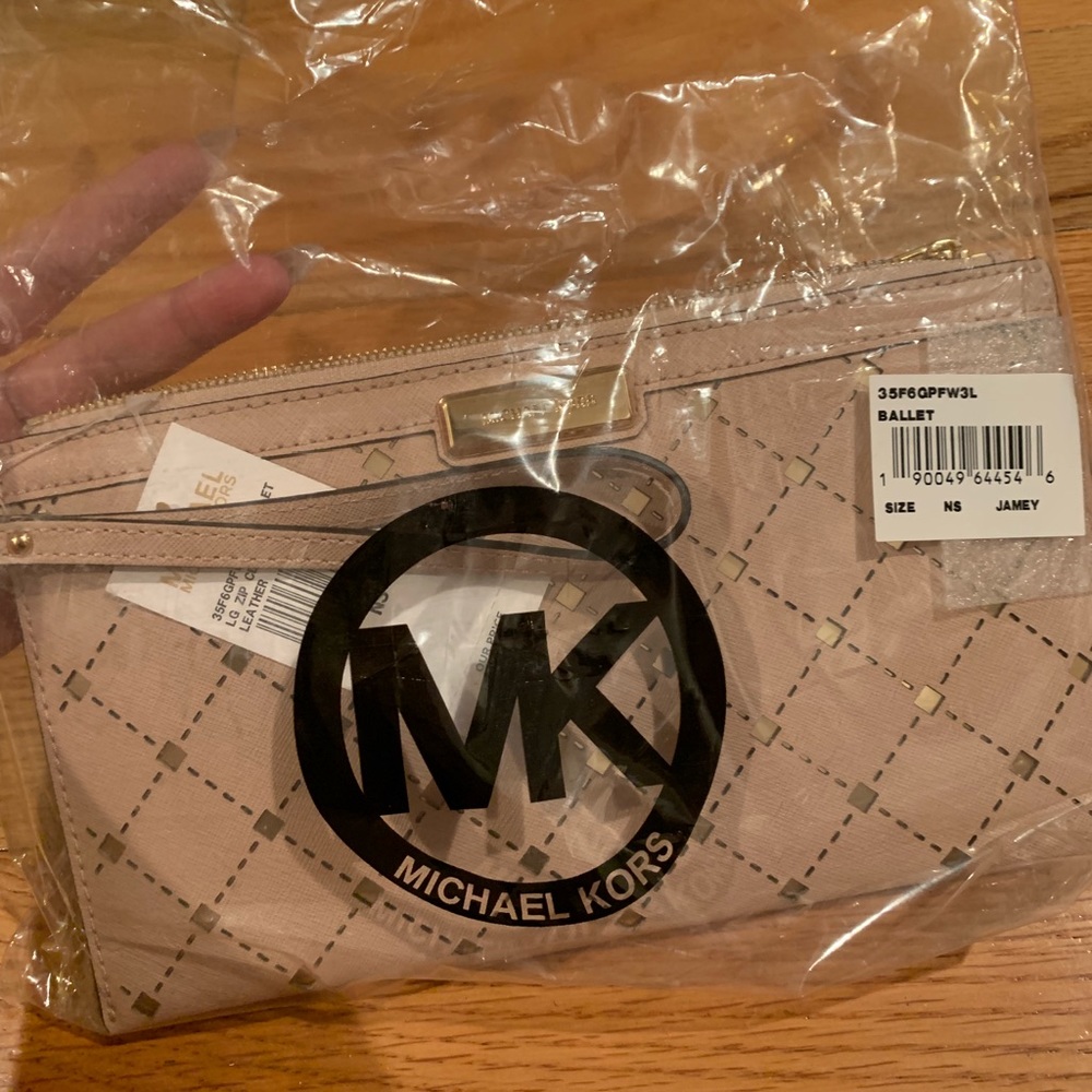 Michael Kors Clutch